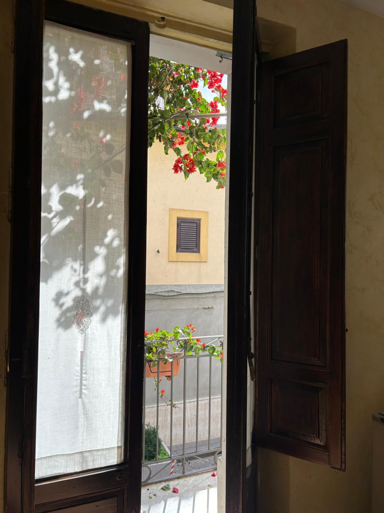 B&B L'Angolo Sulla Piazza Mirabella Imbaccari ภายนอก รูปภาพ